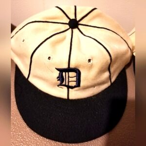 Detroit tigers antique Cooperstown Collection,  Authentic Team MLB, cream cap